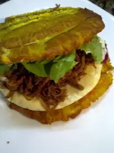 Patacon Relleno: El Sandwich Zuliano Mas Famoso de Venezuela