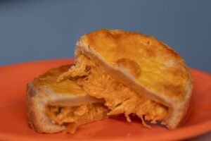 Polvorosa de Pollo: Tradicion Zuliana Horneada