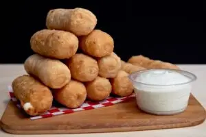 Tequeños y Tequeyoyos: Tradicion Culinaria Venezolana